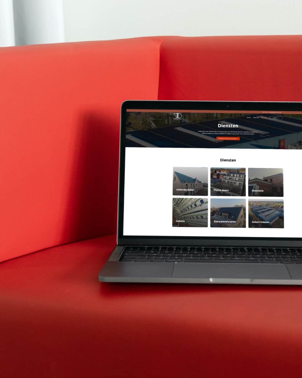 Website overzicht van dakwerken en bouwdiensten.