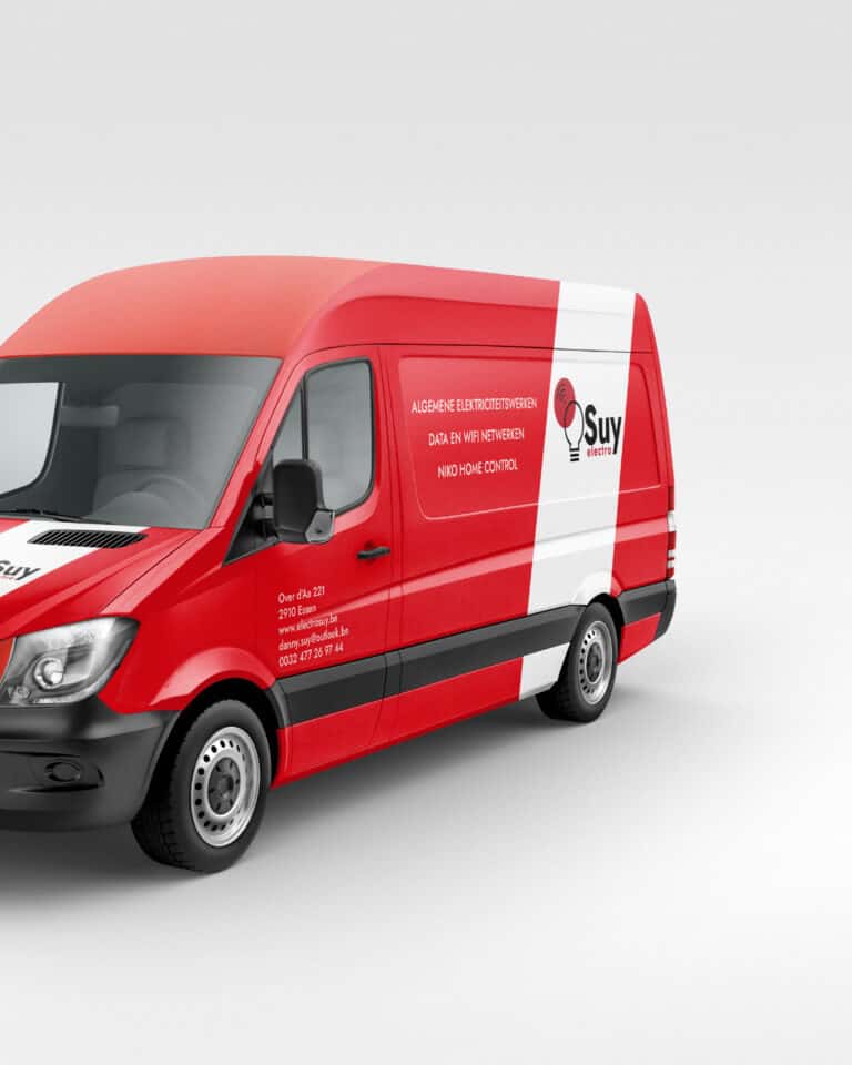Bedrijfswagen met Electro Suy branding en logo.